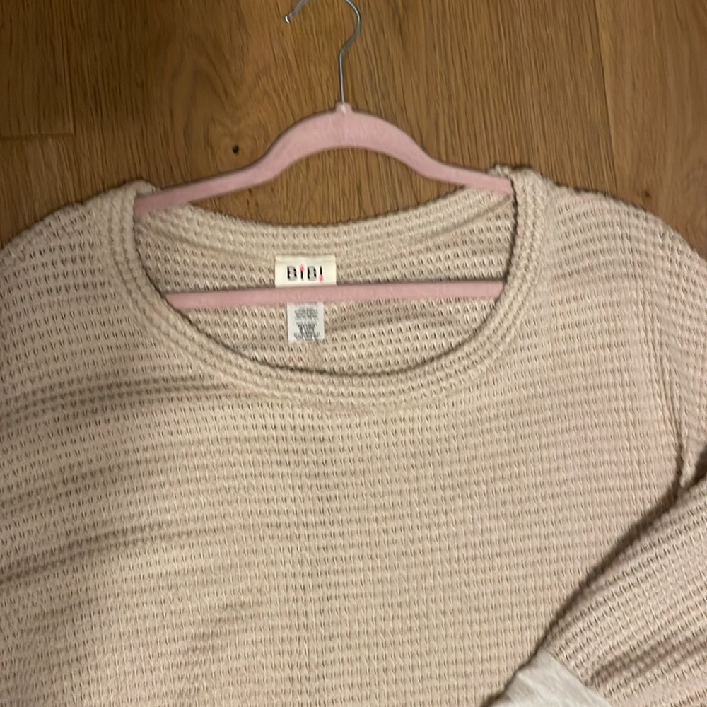 Oversized tunic. - Picture 2 of 3